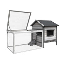 Conigliera in legno grigio chiaro 146x75x83cm con recinto e vassoio estraibile per la pulizia