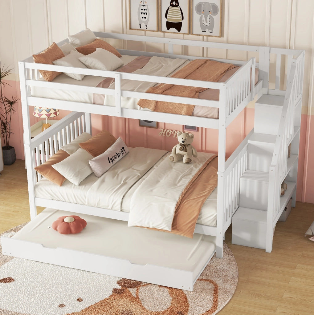 Letto a castello 140x200 cm con letto estraibile e scala con ripiani; bianco; in pino e MDF
