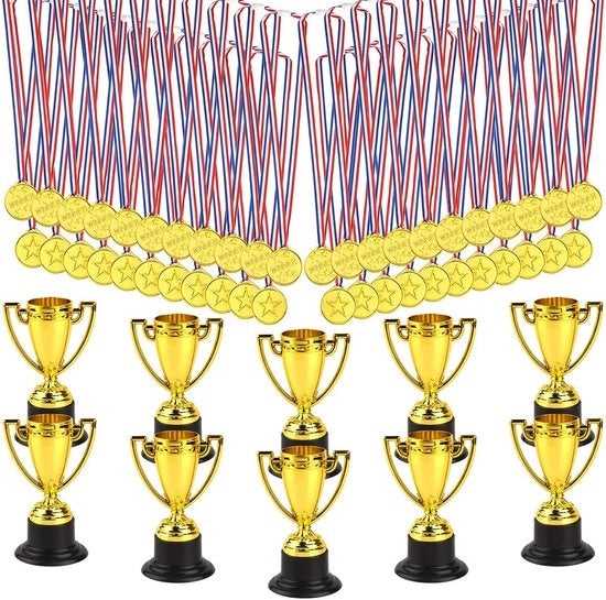 Set di Trofei per Festa 50 pezzi - 10 x Trofei d'Oro - 40 x Medaglie Vincitrici - Plastica - Feste per Bambini - Premi Sportivi