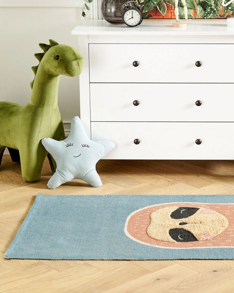 Tappeto blu e arancione con stampa di un bradipo a tre dita 80 x 150 cm, per la stanza dei bambini.