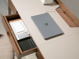 Scrivania con piano in similpelle e noce