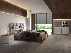 Cassettiera in legno grigio e noce