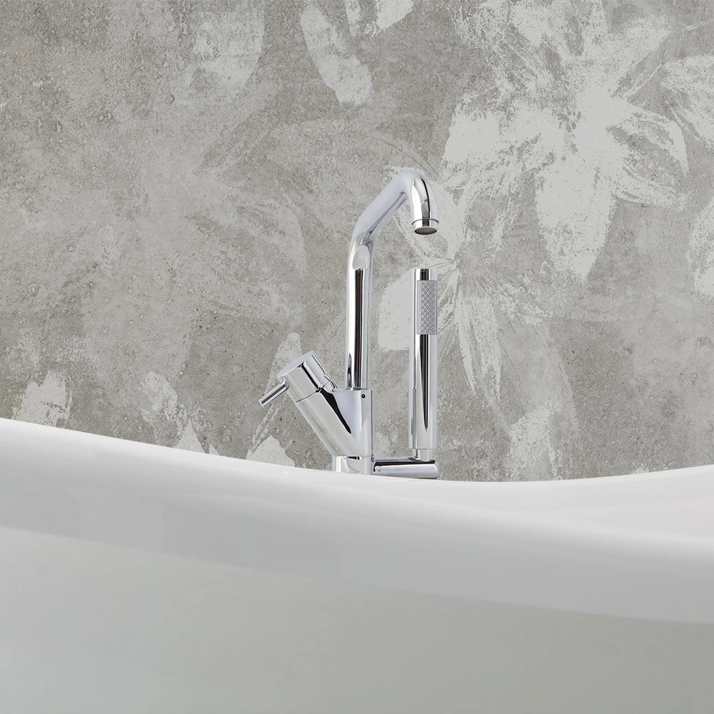 Vasca freestanding stile classico con piedini argento