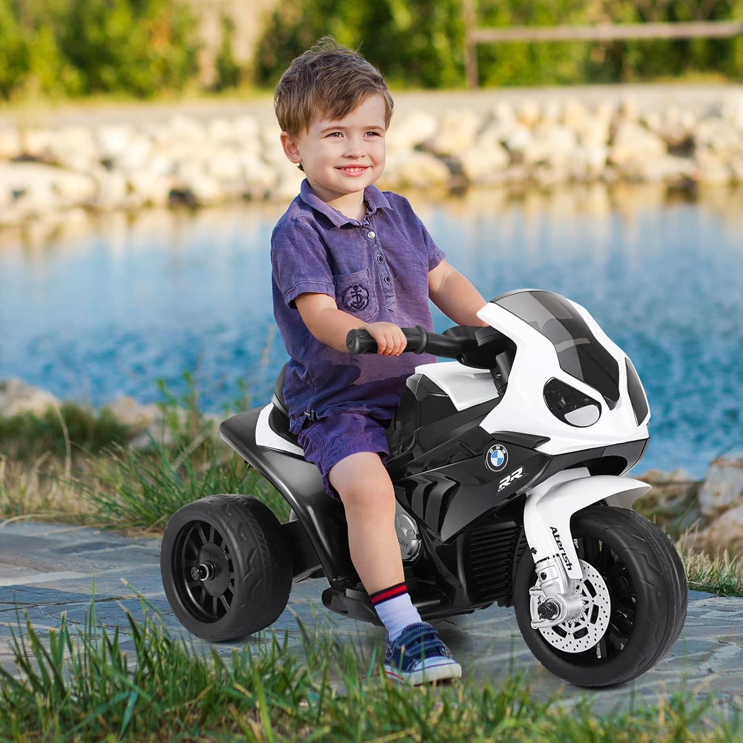 BMW Moto Cavalcabile per Bambini, Moto Giocattolo con Rotelle, Fari, Funzione Musica, Motocicletta a 3 Ruote, Regalo Perfetto per Bambini, 66 x 37 x 44,5 cm (Nero)