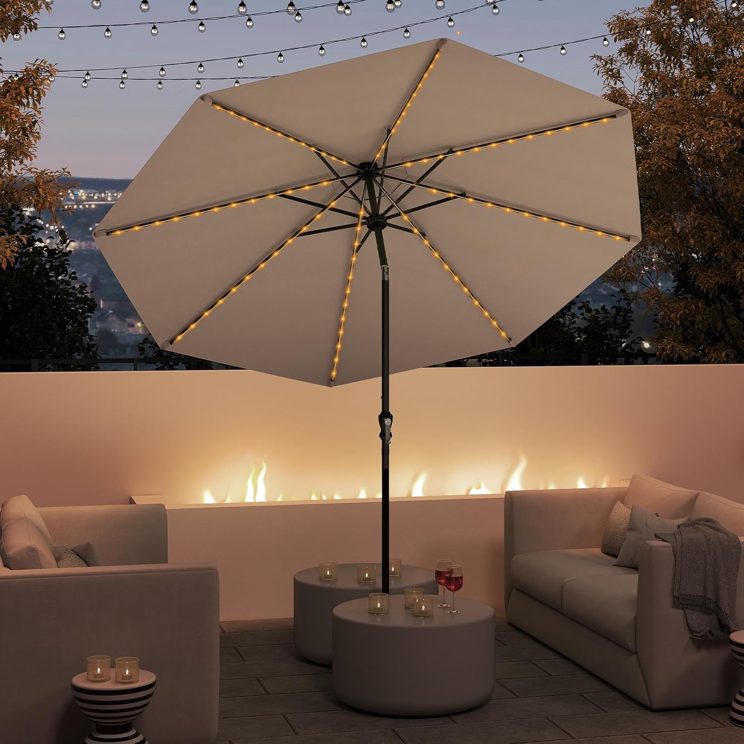 Ombrellone da Esterno 288 cm, con 96 Luci LED, Ombrellone Giardino con Inclinazione Regolabile, Manovella, 8 Stecche e Top Ventilato, Parasole da Mercato per Giardino Spiaggia (Marrone)