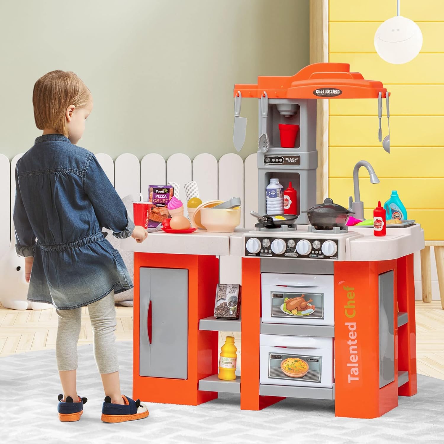Cucina Giocattolo con Set di Accessori Cibo e Utensili, Cucina per Bambini con Suoni e Luci, Lavandino, Rubinetto, Scaffali, Forni e Fornelli, per Bambini 3+ Anni (Arancione)