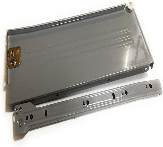 Binari cassetti, in metallo verniciato argento H 12 cm misura 35 cm, venduto a coppia