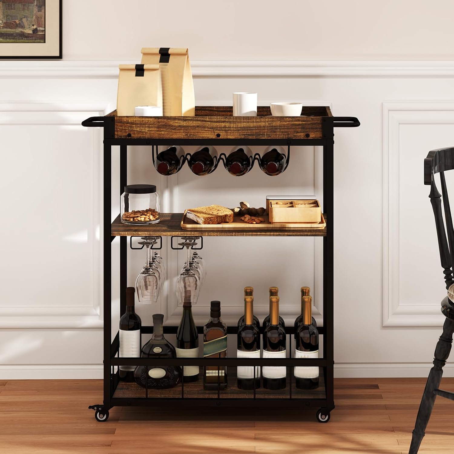 Carrello da Cucina a 3 Ripiani, Carello in Legno con 4 Ruote Universali a Freno e Vasoio Rimovibile, Carrello con Supporti per Bicchieri e Bottiglie di Vino, 84 x 40 x 90 cm, Marrone Rustico