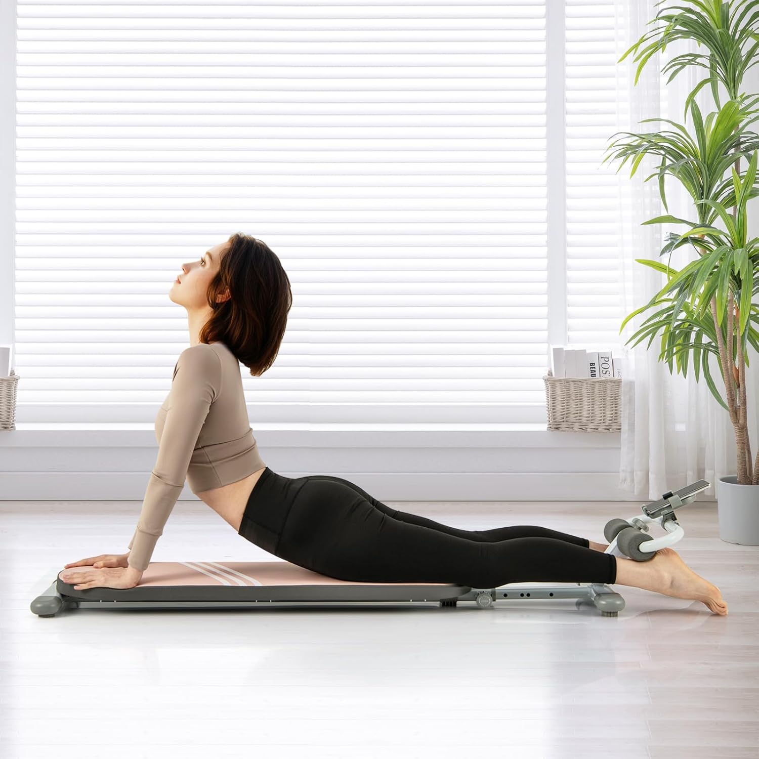 Panca per Addominali Multifunzionale, Panca da Allenamento Pieghevole con 3 Angoli Regolabili e Lunghezza Regolabile, Attrezzatura Fitness per Palestra Domestica, Portata 150 kg