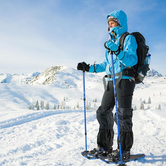 Set 4 in 1 Ciaspole da Neve 53/63/78 cm per Uomini, Donne e Ragazzi con Sistema di Fissaggio, Telaio in Alluminio, Bastoncini da Trekking, Ghette Gambe Impermeabile e Borsa