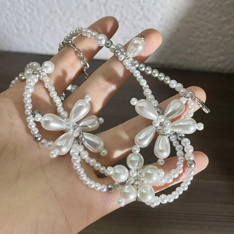 Collana con fiore di perle, petali decorati a mano, collana a doppio strato, regalo di Natale o compleanno.