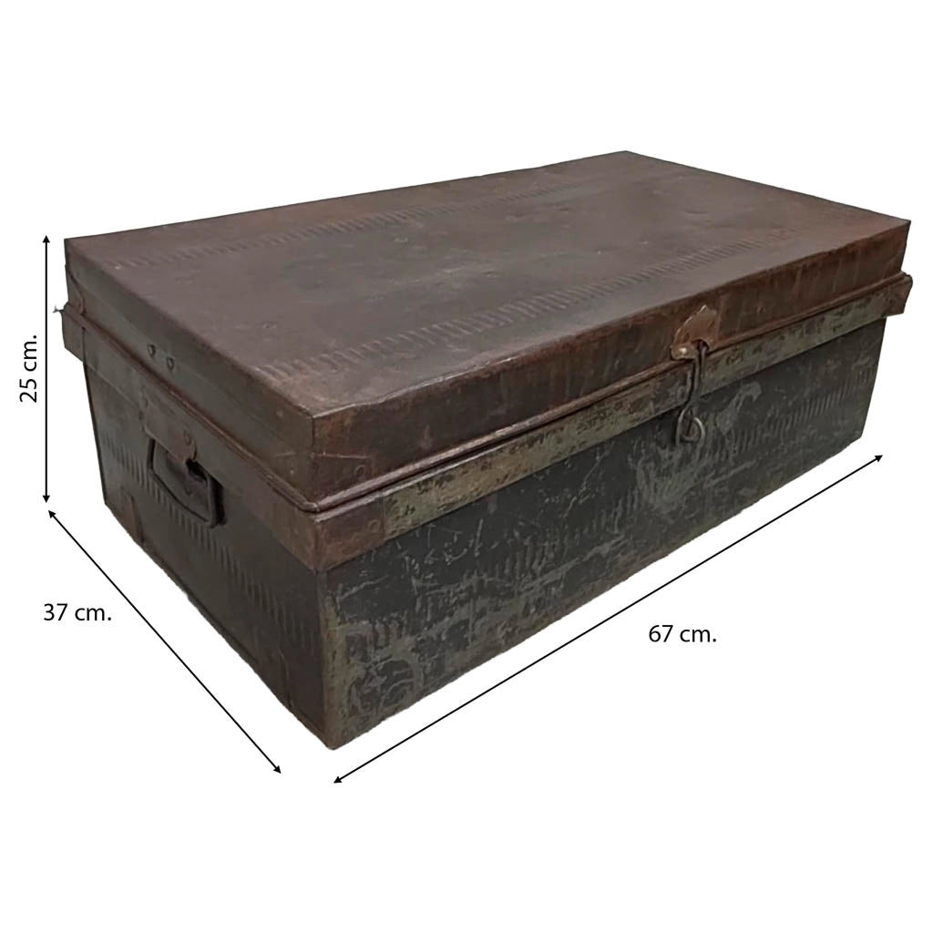 Valigia artigianale in metallo, 67x37x25h cm