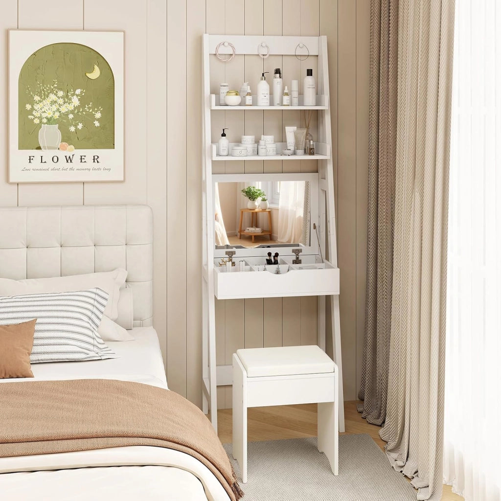Toeletta Trucco con Specchio Nascosto, Set Tavolo e Sgabello da Trucco con 2 Ripiani, 3 Ganci, Sgabello Imbottito, per Soggiorno Camera da Letto, 60 x 40 x 180,5 cm (Bianco)