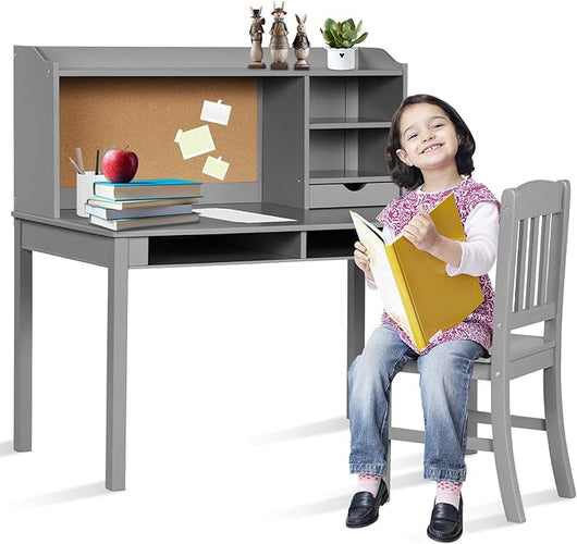 Set Scrivania e Sedia per Bambini 5-12 Anni, Tavolo in Materiale Sicuro con Bacheca in Sughero, 2 Cassetti e Spazio Ampio, Design Moderno, Ideale per Studio e Disegno (Grigio)