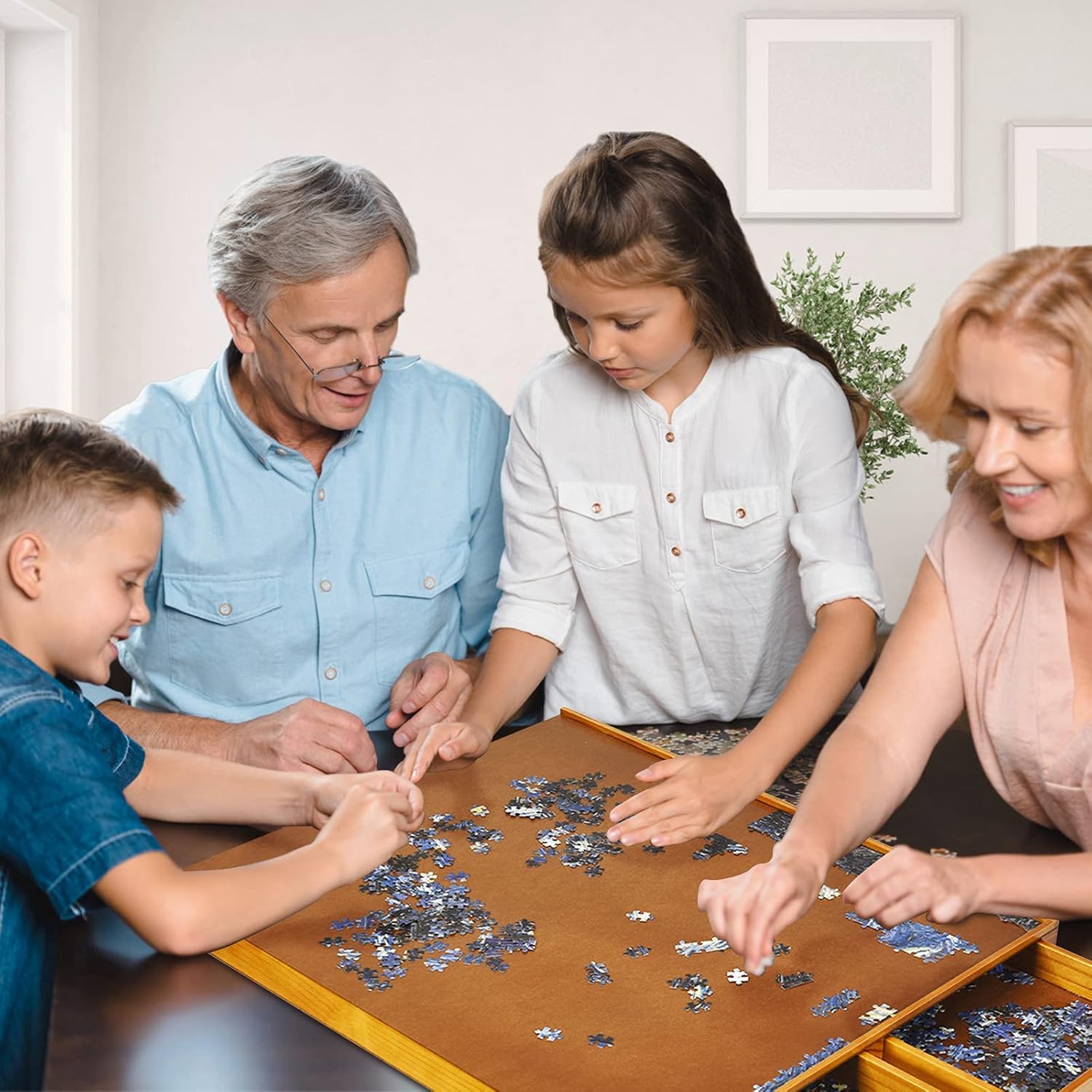 Tavolo da Puzzle, con 4 Cassetti e Vassoio Scorrevole per Puzzle, per Bambini e Adulti, di Legno, 65x80x6,55 cm