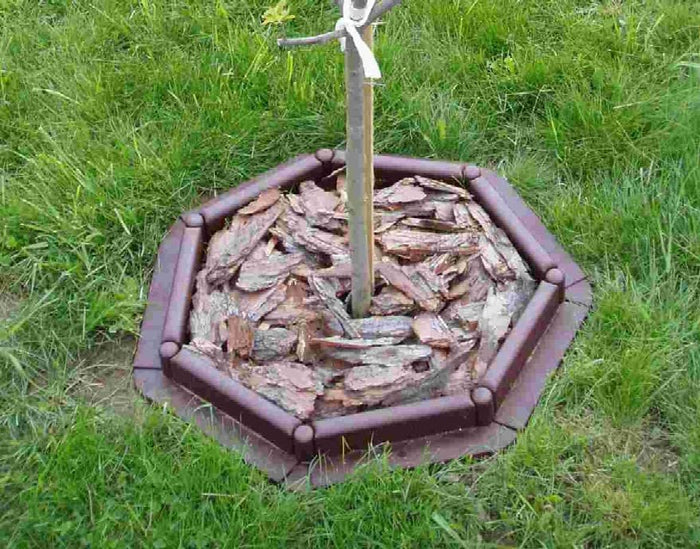 La bordatura di decorazione in plastica per il prato, MARRONE â€“ 5 m di lunghezza x 6 cm 