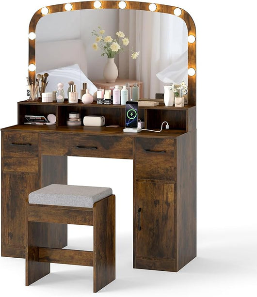 Toeletta da Trucco con 10 Luci, Set Tavolo e Sgabello da Trucco con Stazione di Ricarica, 3 Colori di Luce, 3 Cassetti, 2 Armadietti, Consolle Toeletta per Soggiorno Camera da Letto (Caffè)