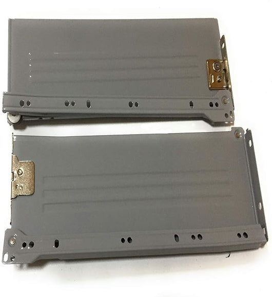 Binari cassetti, in metallo verniciato argento H 12 cm misura 35 cm, venduto a coppia