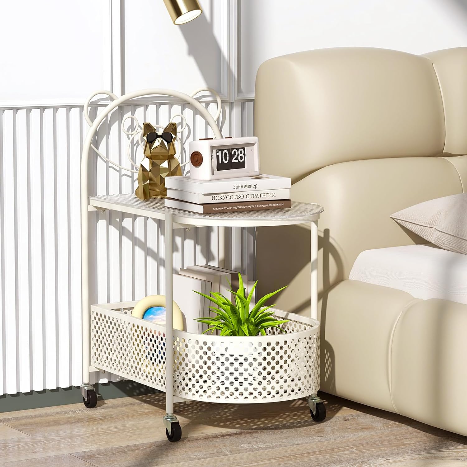 Tavolino da Caffè in Vetro a 2 Livelli, Tavolino Laterale con Ruote Bloccabili, Motivo Orso e Cesta di Stoccaggio, Tavolino per Salotto, Camera da Letto e Studio (Oro)