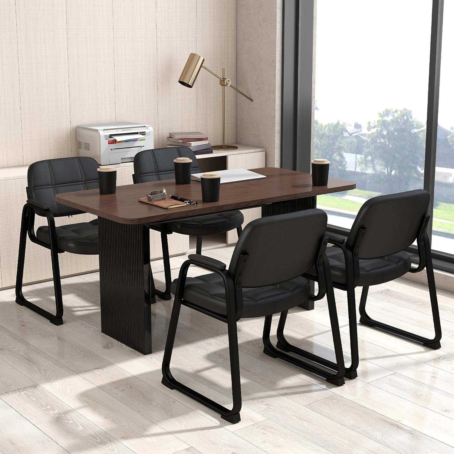 Set di 2 Sedie per Ospiti, Poltrona in Pelle Artificiale con Struttura in Metallo e Braccioli Imbottiti, Sedia da Ufficio Moderna per Sala Conferenze, Portata 120 kg