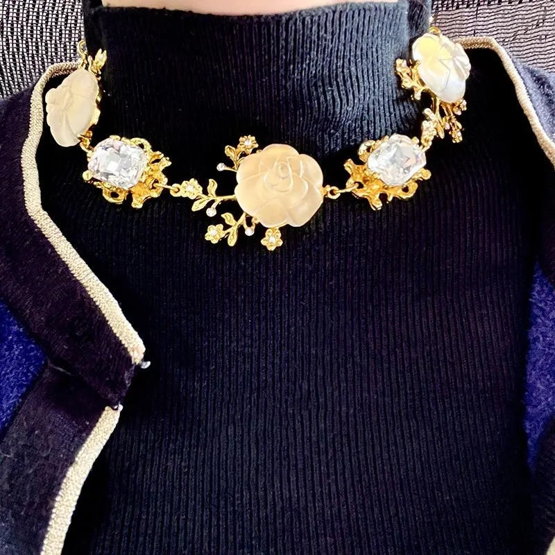 Collana vintage francese con rosa e diamanti, regalo di Natale o compleanno.