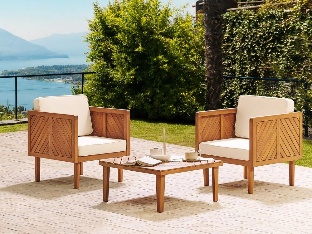 Poltrone da giardino in legno di acacia con tavolino cuscini schienale in poliestere beige chiaro interno esterno