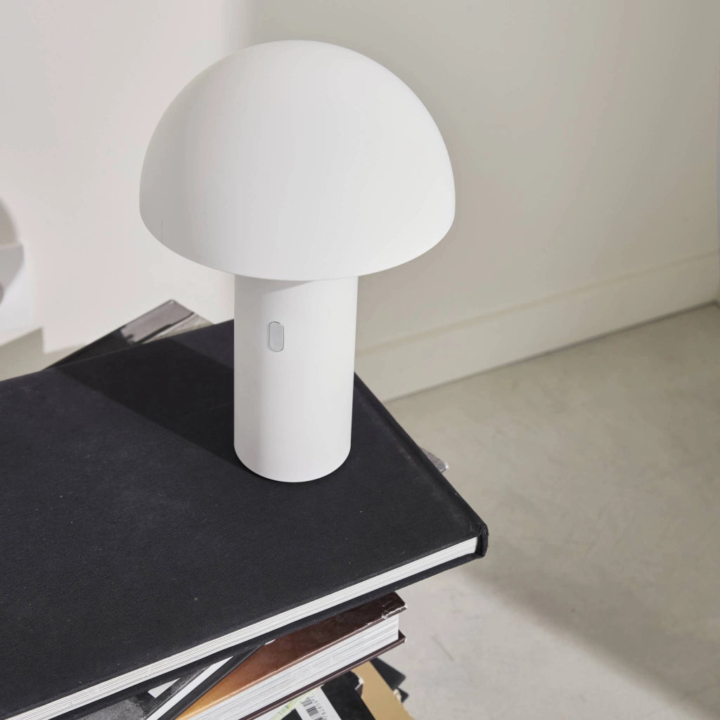 Lampada da tavolo a batteria nomadic con testa orientabile, 28cm,