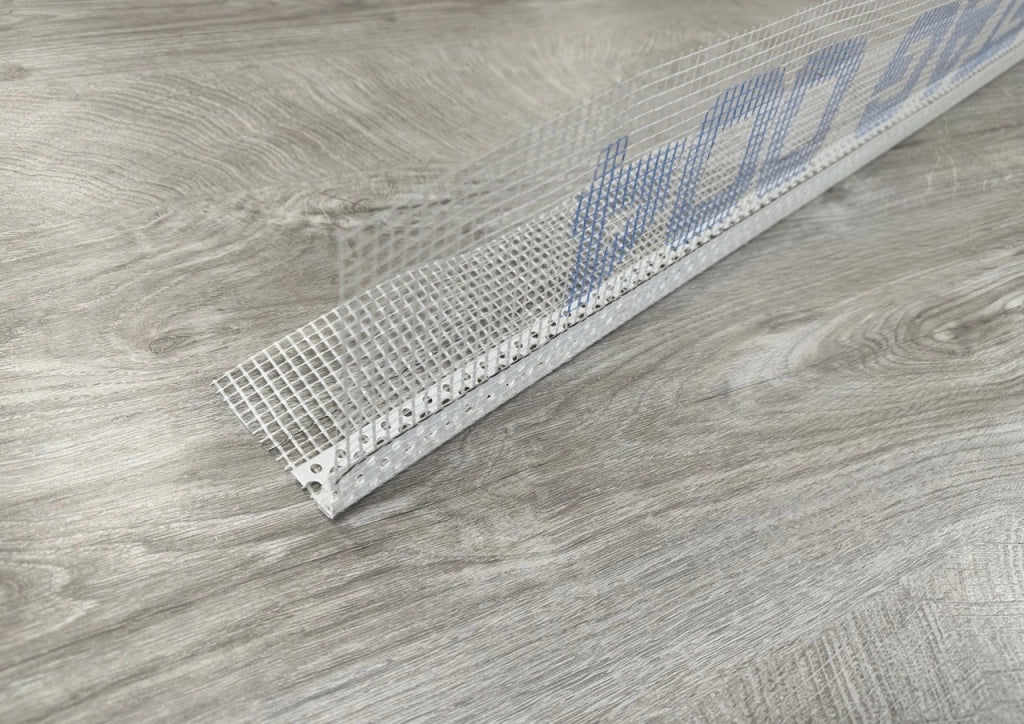 Paraspigolo in pvc con rete 10x10 - barra 2,5 metri bianco