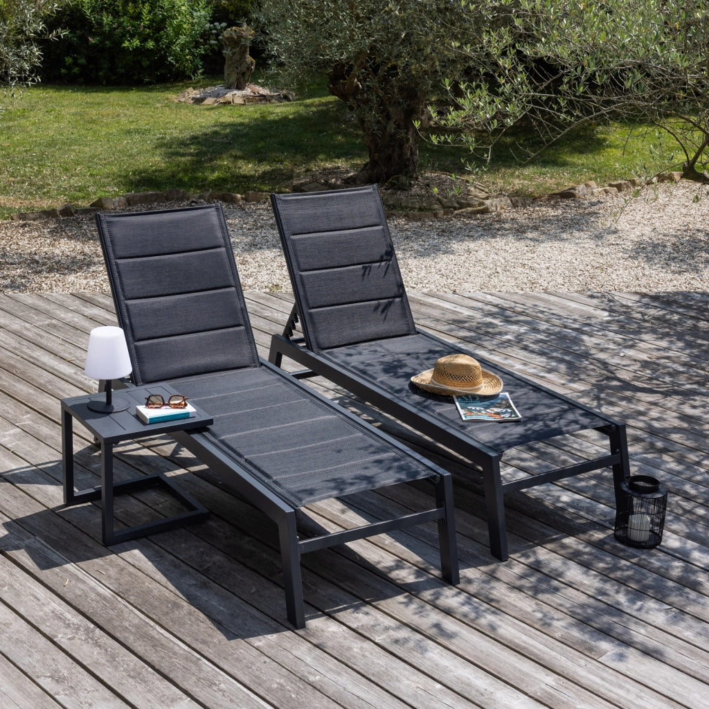 Set di 2 lettini BARBADOS in textilene nero eTavolino - alluminio grigio antracite