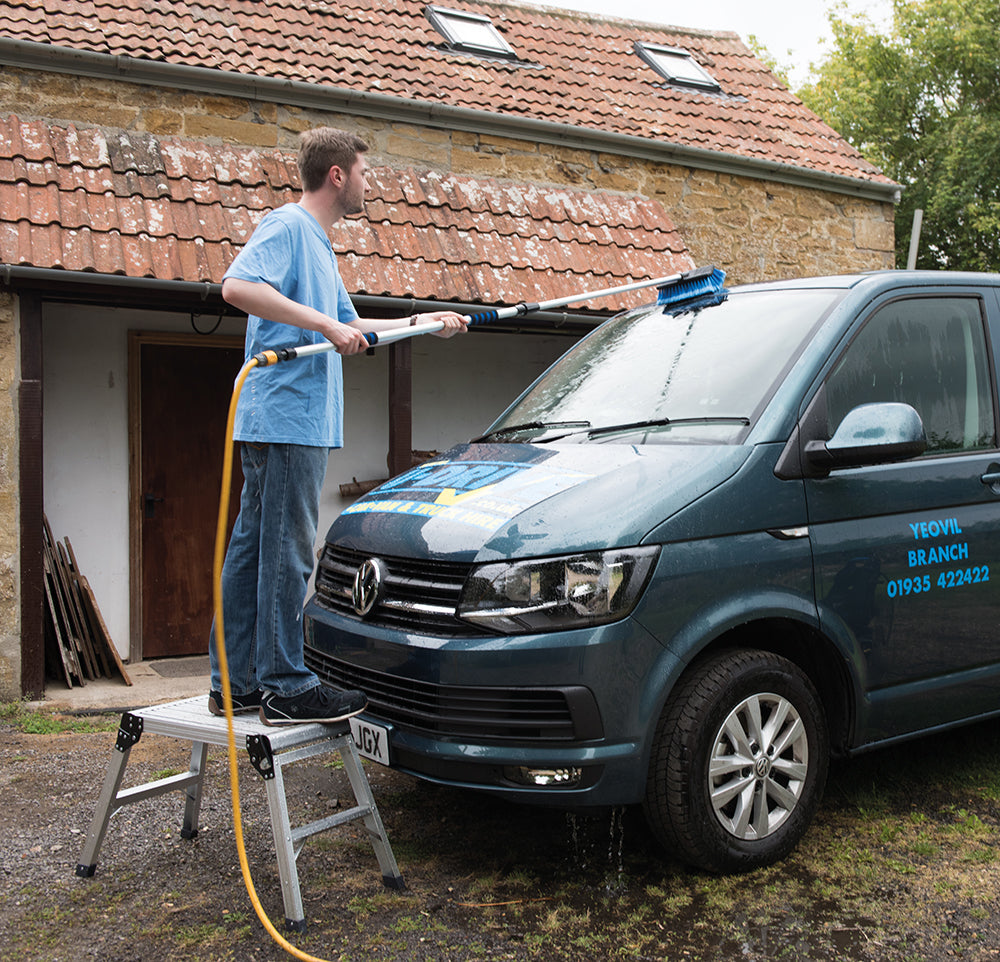 Spazzola per lavaggio auto con braccio estensibile 1.32 - 2.14 M spruzza acqua