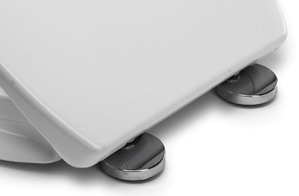 Sedile universale con soft close antibatterico