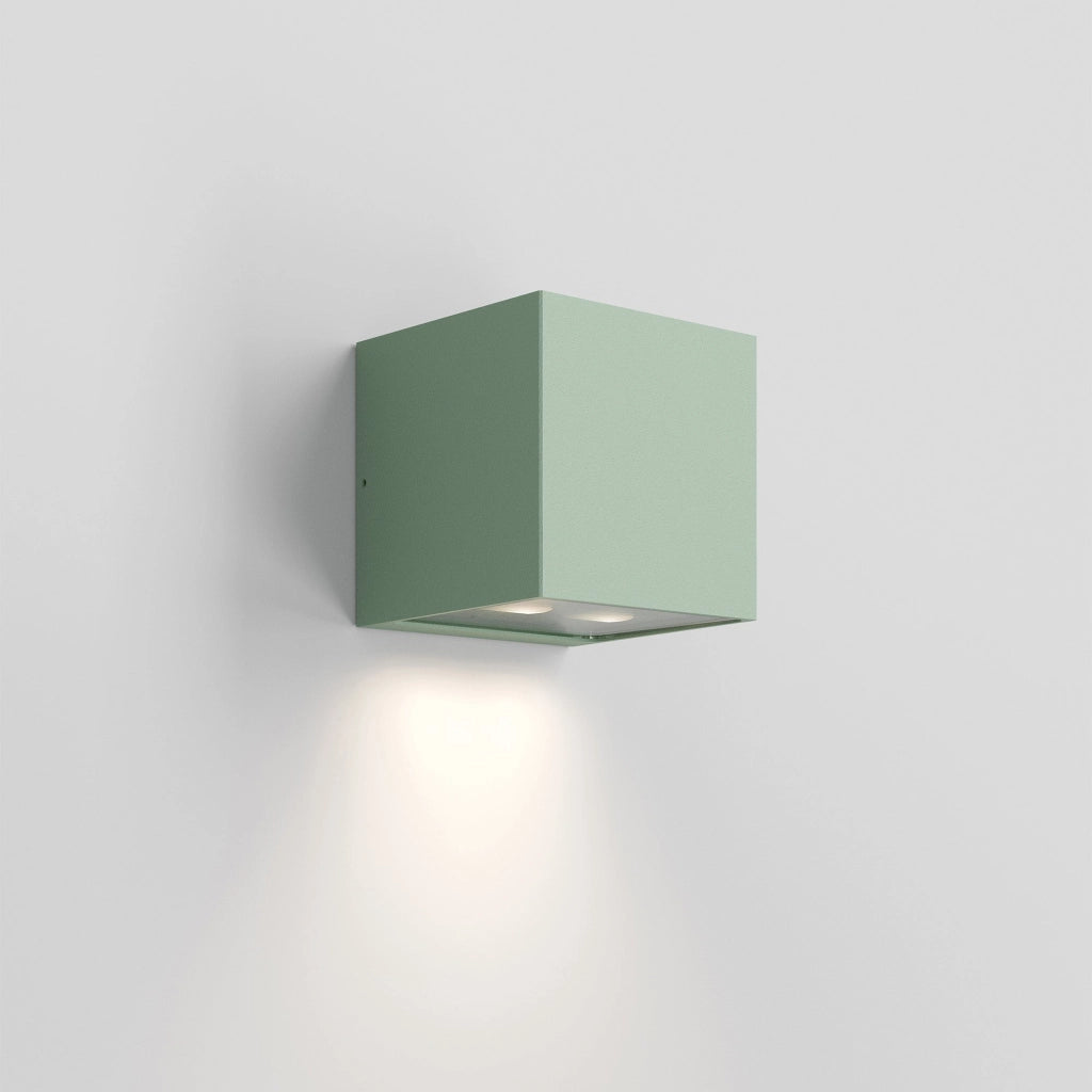 Forward Lampada da Parete Esterna 2 Luci Asimmetrica in Alluminio Colore Salvia, LED 10.5W, Grado di Protezione IP54 per Illuminazione Architetturale