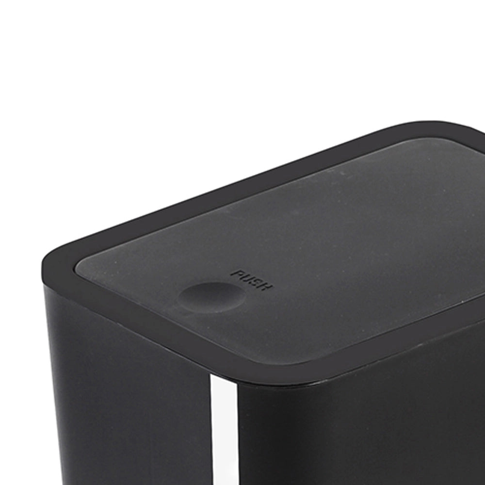 Cestino bagno da 8 litri in plastica nera con coperchio Push