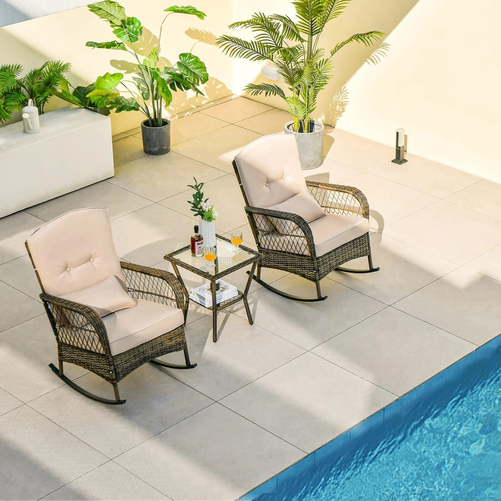 Set di Sedie a Dondolo in Rattan per Balcone, 3 Pezzi Mobili da Giardino con 1 Tavolino e 2 Sedie a Dondolo, Marrone Chiaro