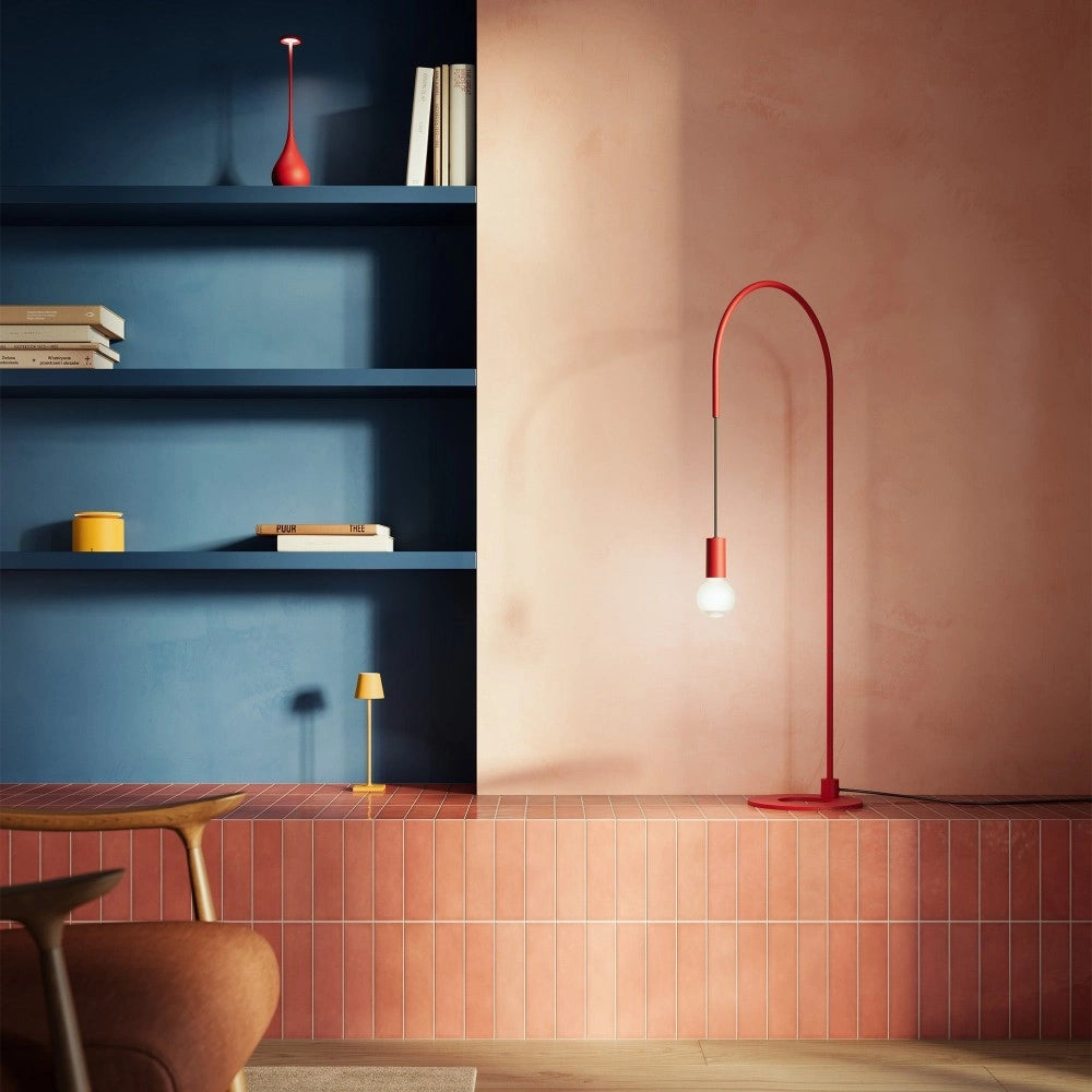 Zafferano - Lampada da Tavolo Filo con lampadina E27 max 60W inclusa, Orientabile 200°, H113 cm, Metallo Verniciato IP20 - Nera