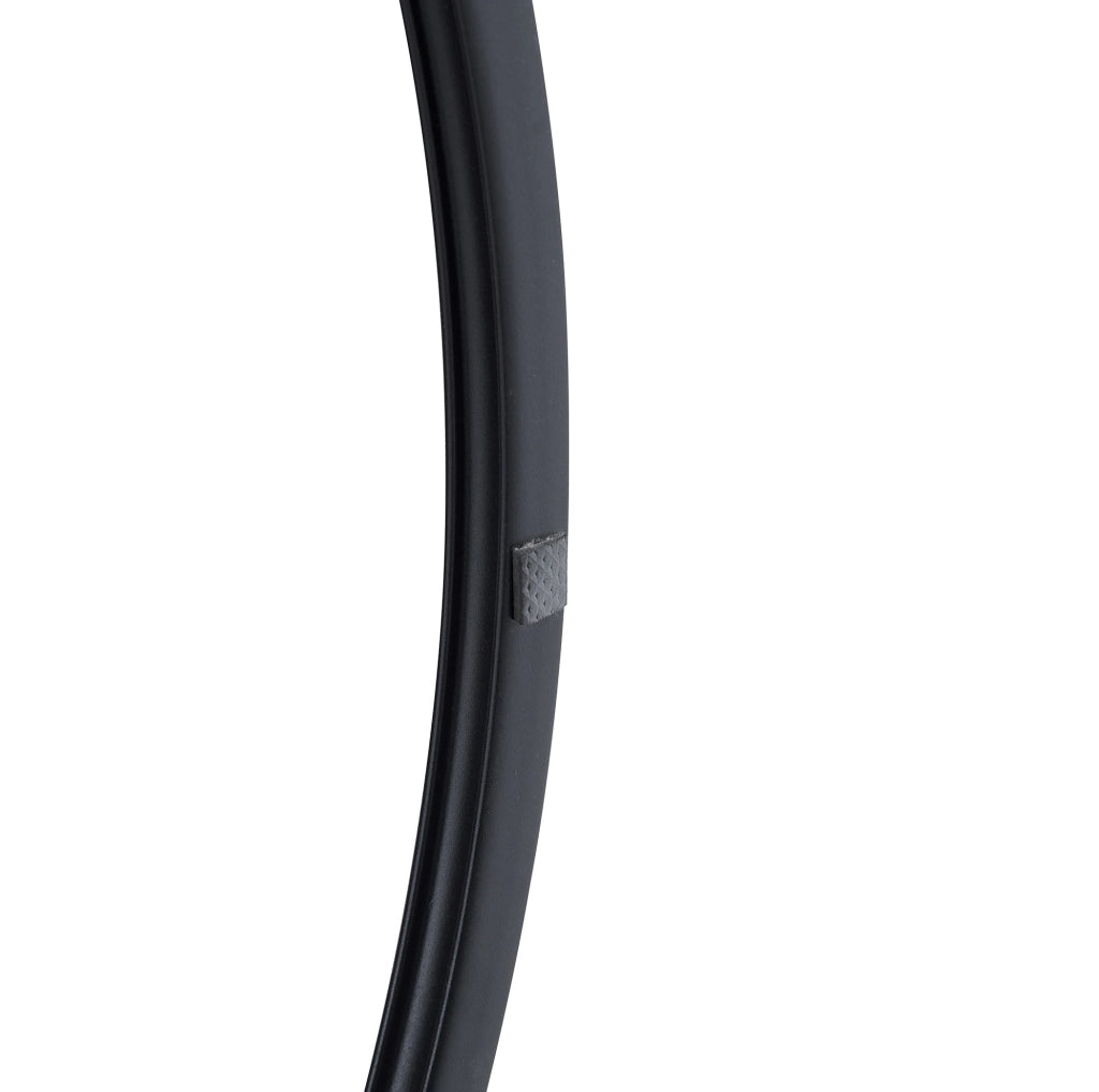 Tavolino rotondo in MDF effetto noce e metallo Ø70 cm