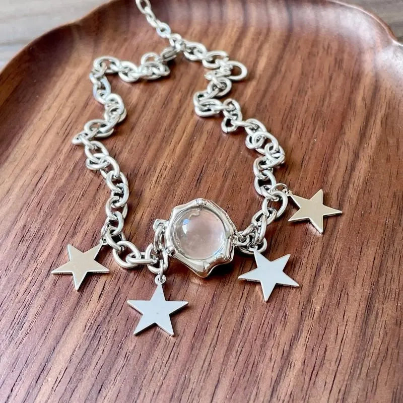 Collana con nodo a stella a cinque punte realizzata a mano con perline di cristallo, regalo di Natale o di compleanno.