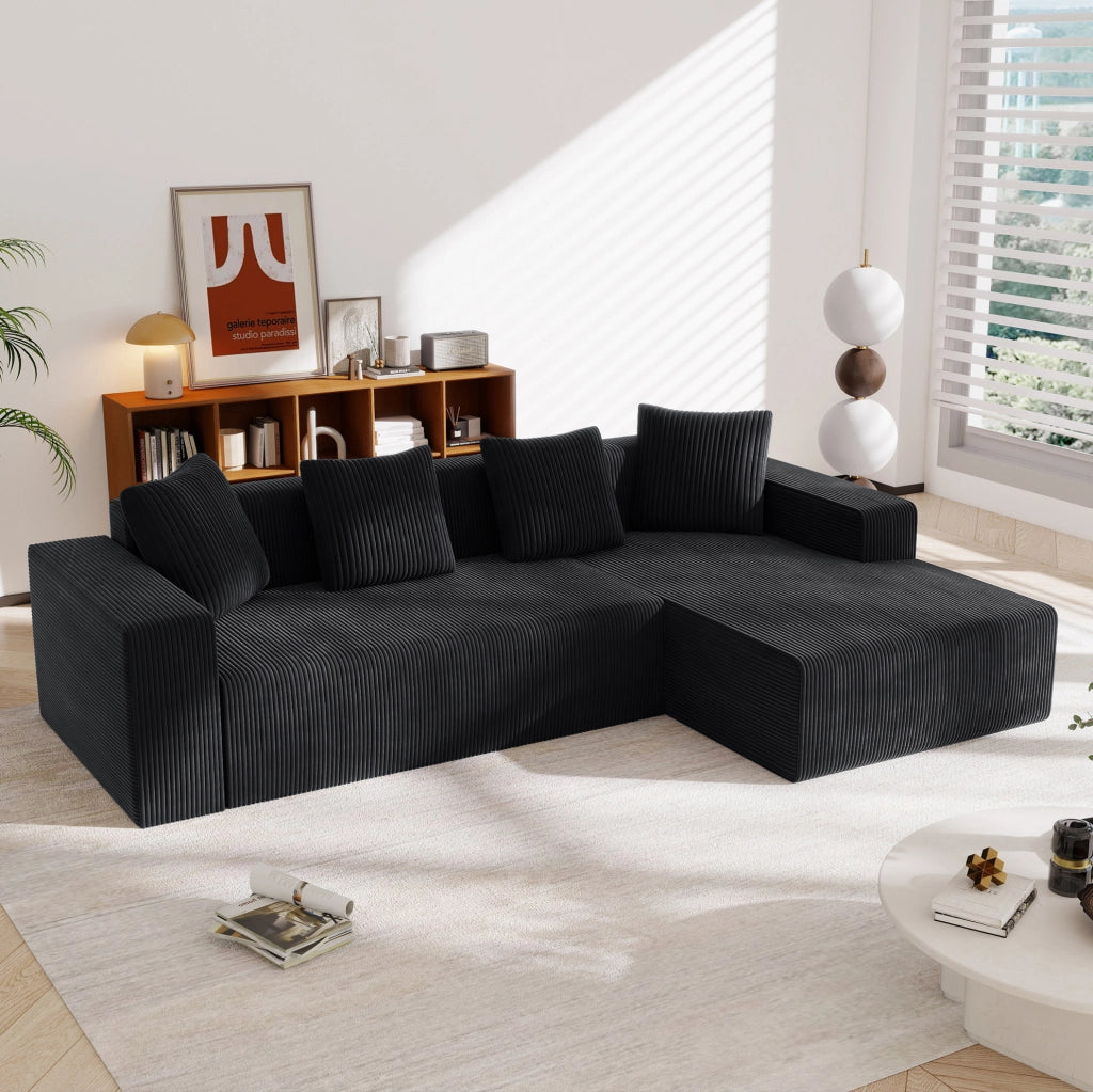 Divano modulare 261x146x65 cm con seduta profonda in velluto a coste nero