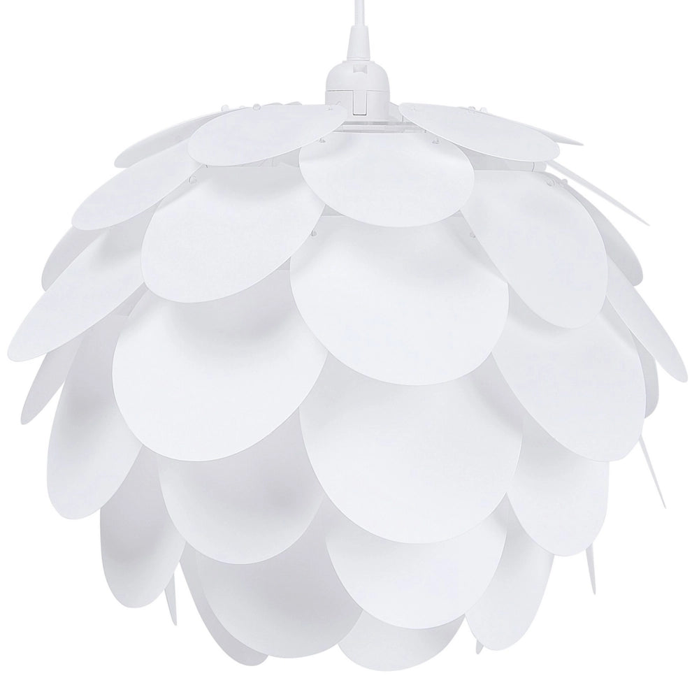 Lampada a sospensione a forma di pigna con petali bianchi lampadario