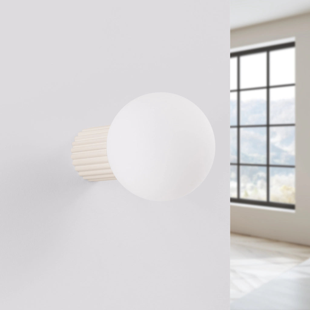 Applique moderna beige rigata sfera vetro IP44 G9 Pure Lume