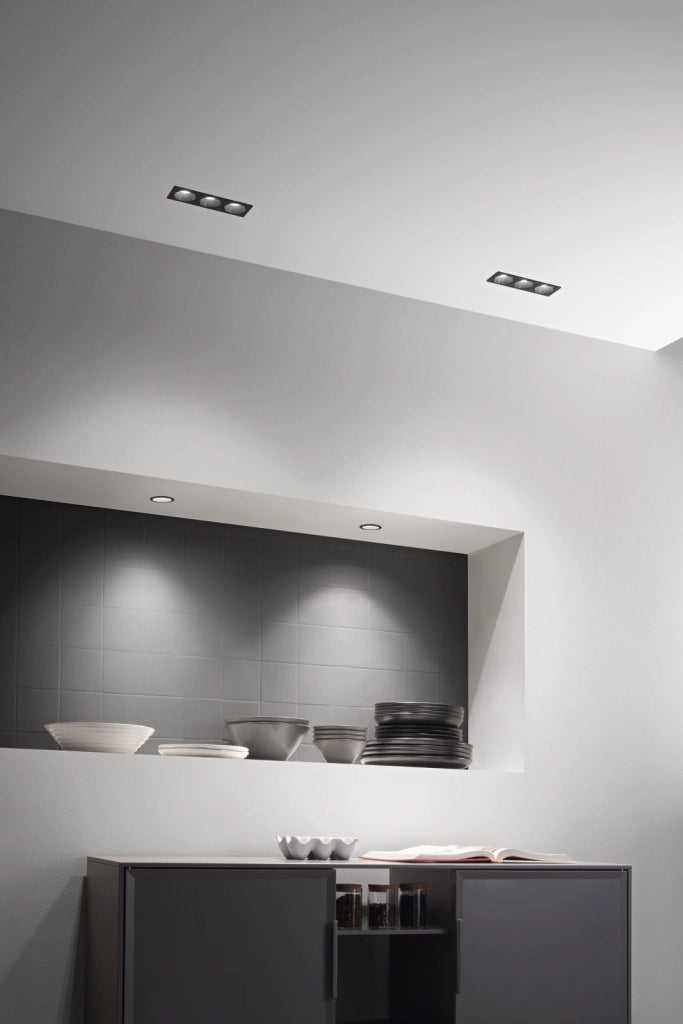 INCASSO ELEVEN NERO IN ALLUMINIO 3 PORTALMPADE ATTACCO GU10 MINI IP20 162X55X25MM