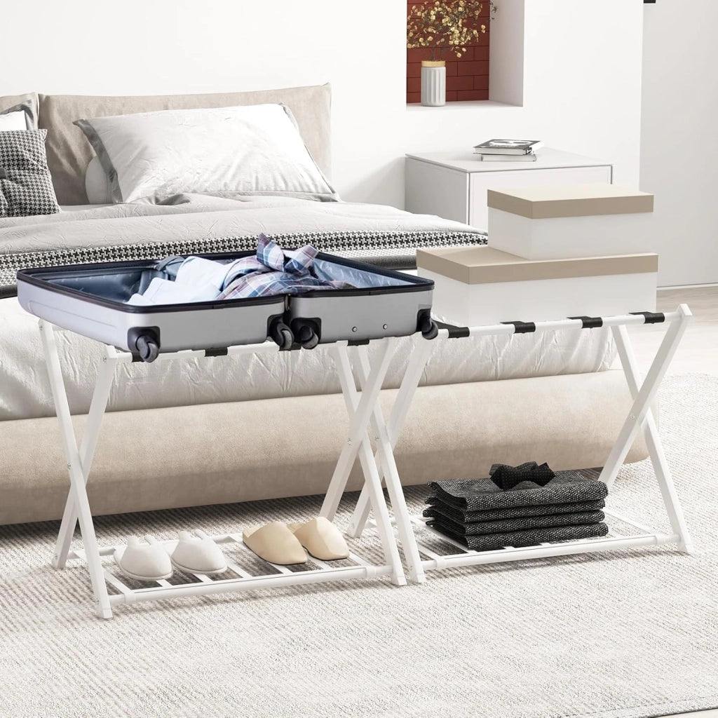 Portavaligie Pieghevole, Porta Valigie Poggia Bagaglio a 2 Ripiani, Cavalletto da Valigie, per Hotel e Viaggio, in Metallo, 68 x 43 x 56 cm (Bianco 2)