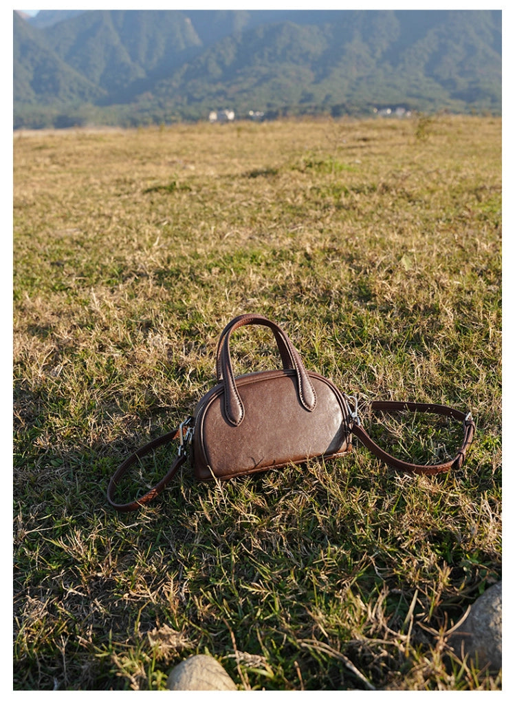 Borsa a tracolla da donna in vera pelle, marrone.