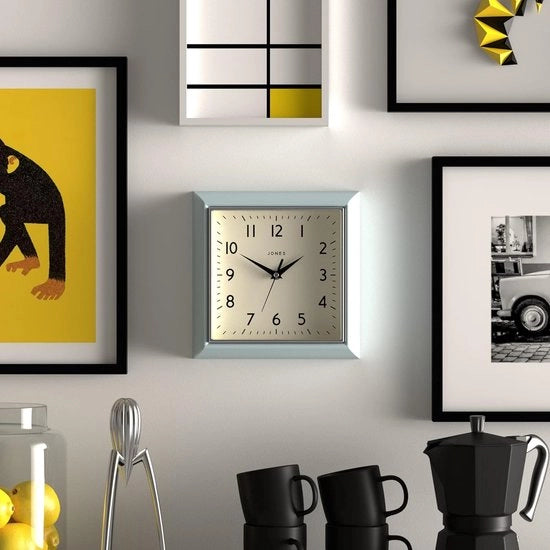Orologio da Parete Design Quadrato in Stile Retro Giallo Senape - Moderno e Perfetto come Orologio da Cucina - Orologio da Sala o da Ufficio - Numeri Facili da Leggere - 25cm - Grigio Chiaro