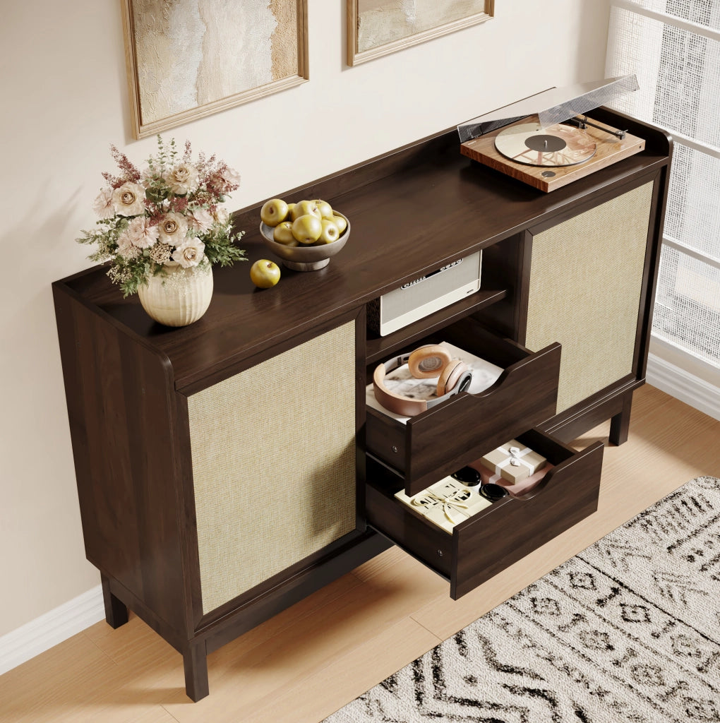 Credenza con ante scorrevoli, doppio cassetto e ripiani regolabili