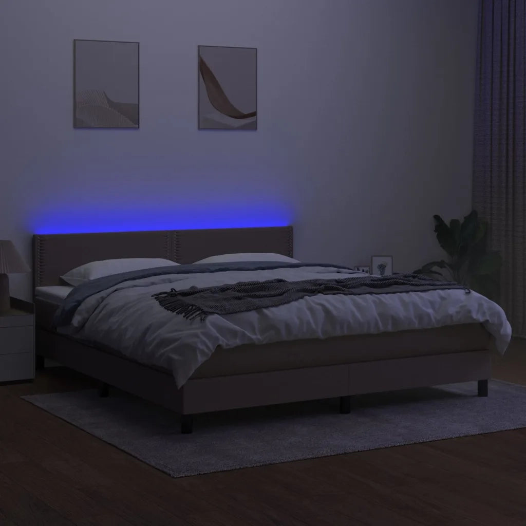 Letto a Molle con Materasso e LED Tortora 180x200 cm in Tessuto 3133097