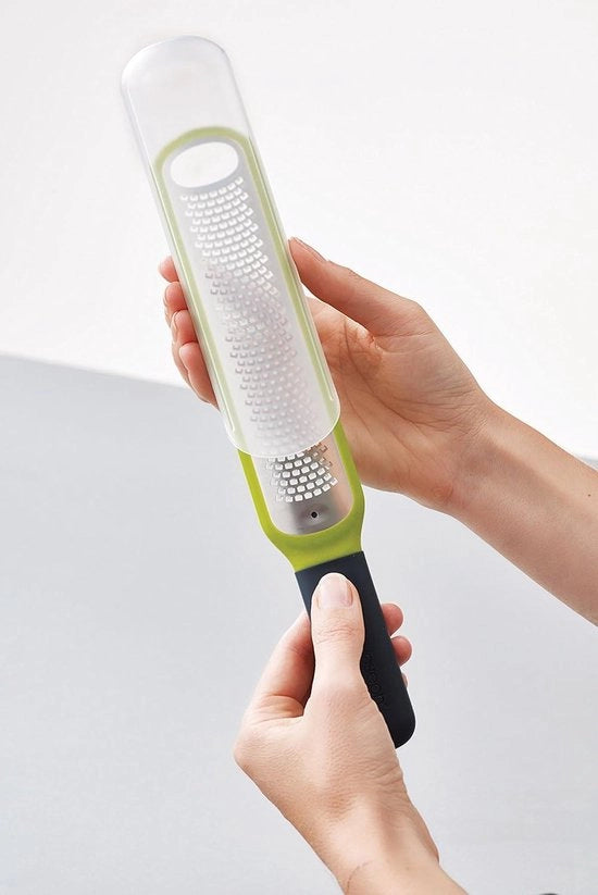 Zester Multifunzionale a Mano 

Modello: Handi-Zest 
Codice prodotto: 123456 
Specifica tecnica: Zester multifunzionale con 4 funzioni, 1 x zester, 1 x grattugiante, 1 x tritacarne, 1 x pressa succo