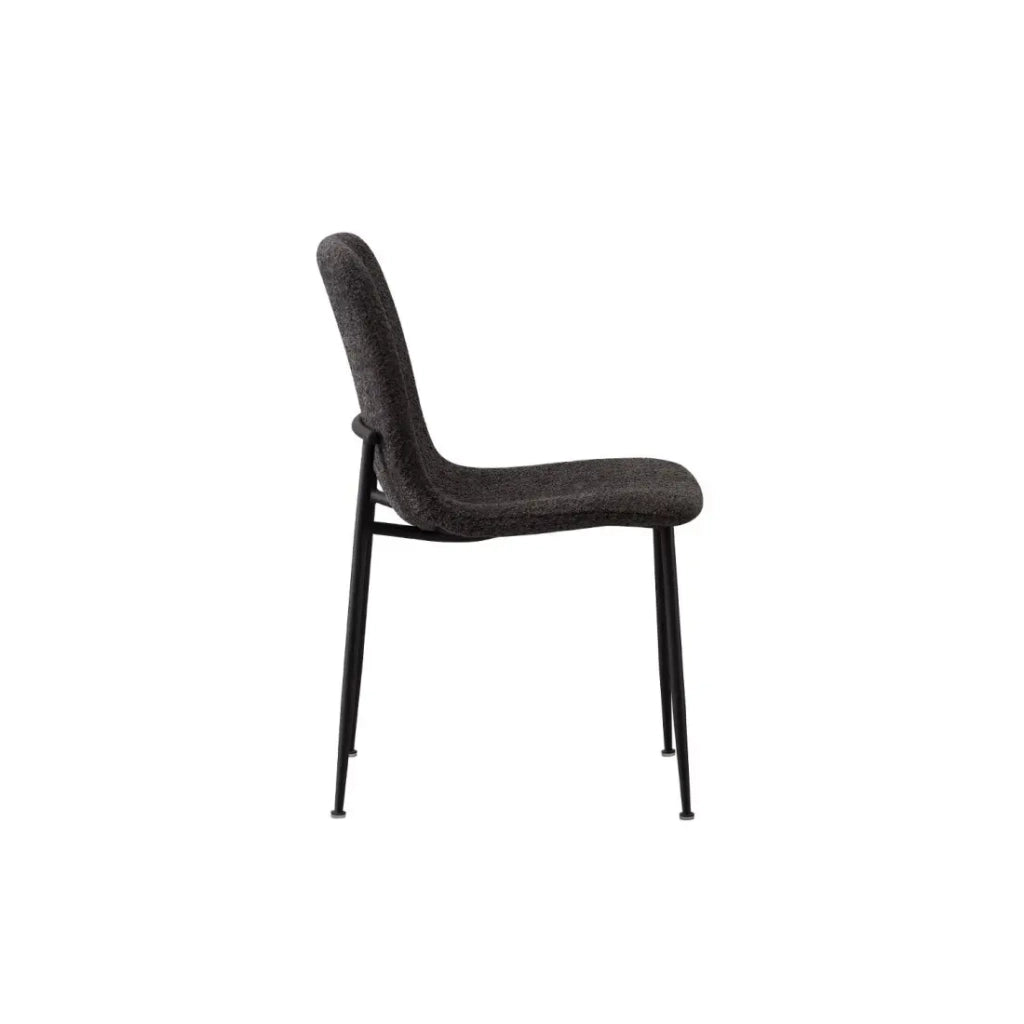 Sedia ALICE – Tessuto bouclé grigio e gambe in metallo nero – Eleganza e comfort moderno