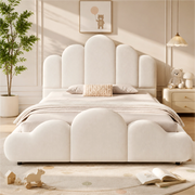 Letto imbottito 140 x 200 cm in velluto beige con testiera imbottita e struttura a nuvola