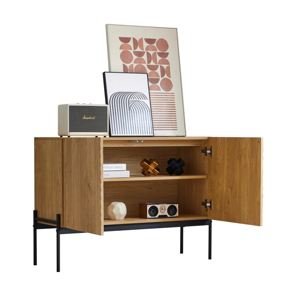 Credenza a 2 ante in effetto naturale con struttura in truciolare e ripiano regolabile